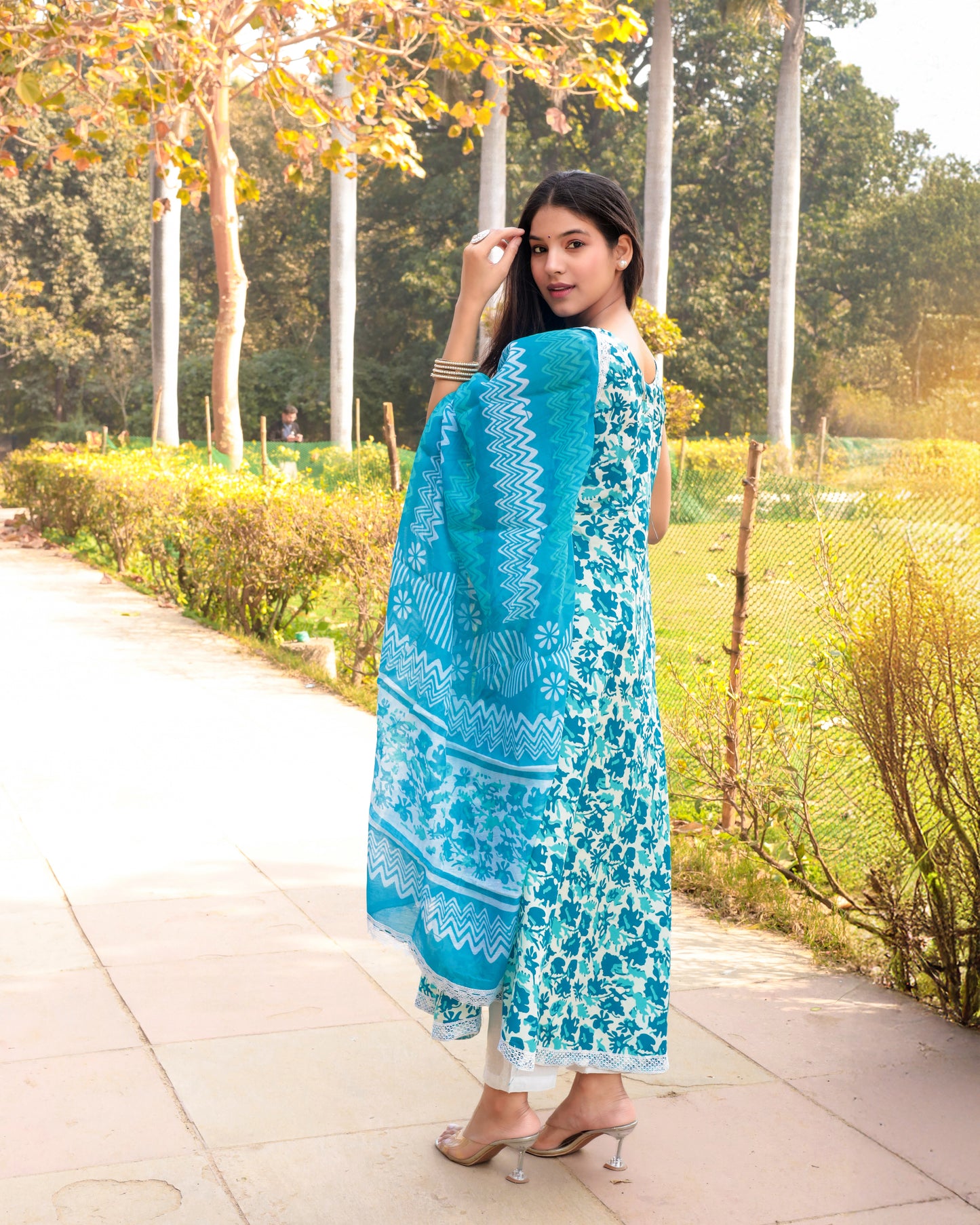Blue sleeveless cotton printed suit set with dupatta, 3pc, TK170