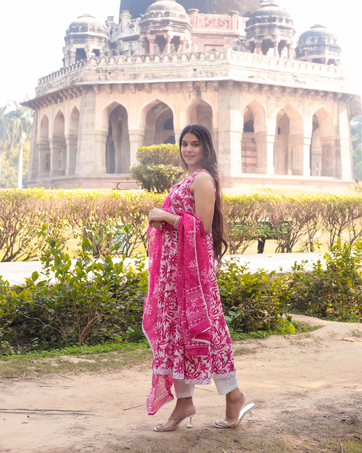 Pink sleeveless cotton printed suit set with dupatta, 3pc, TK171