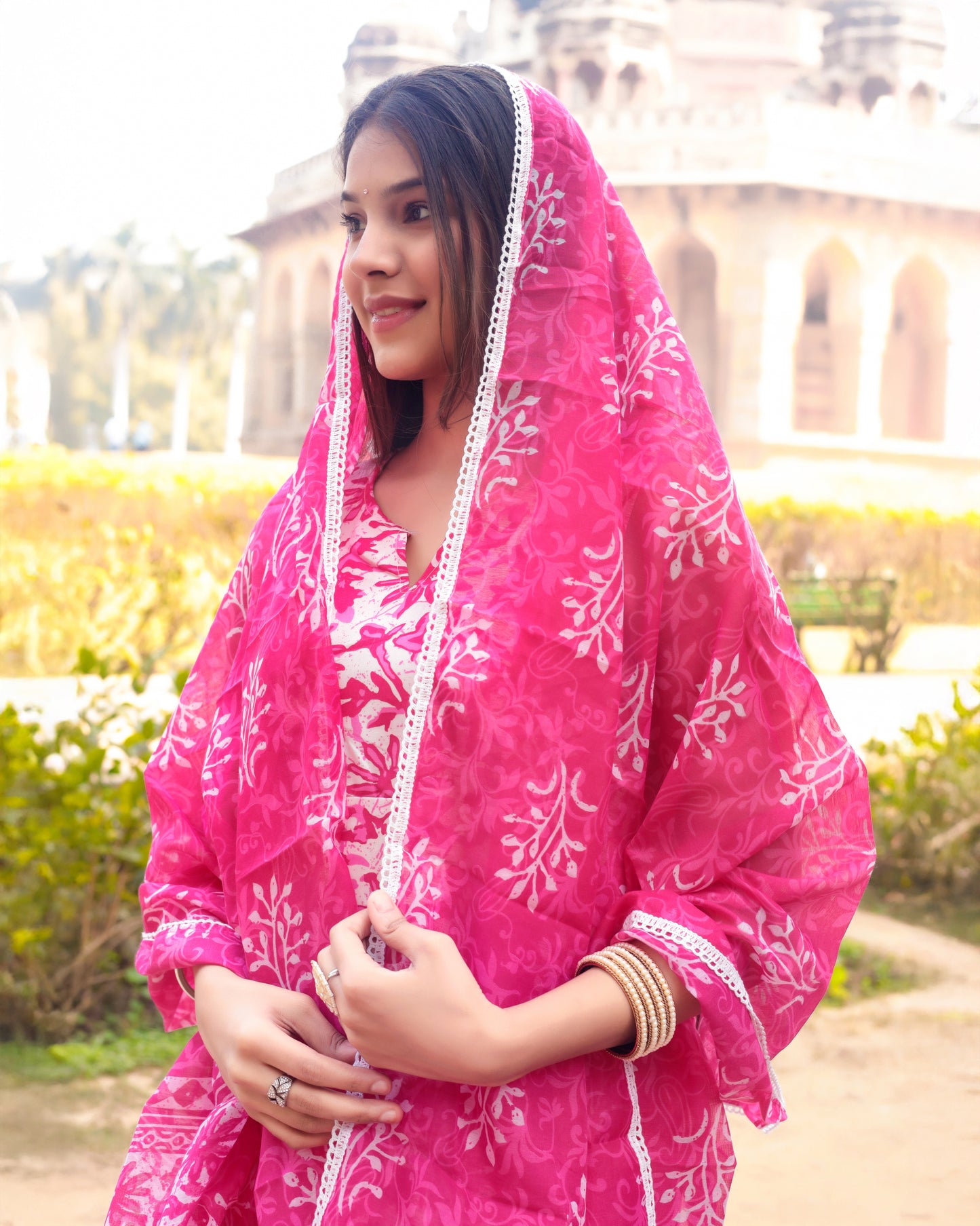 Pink sleeveless cotton printed suit set with dupatta, 3pc, TK171