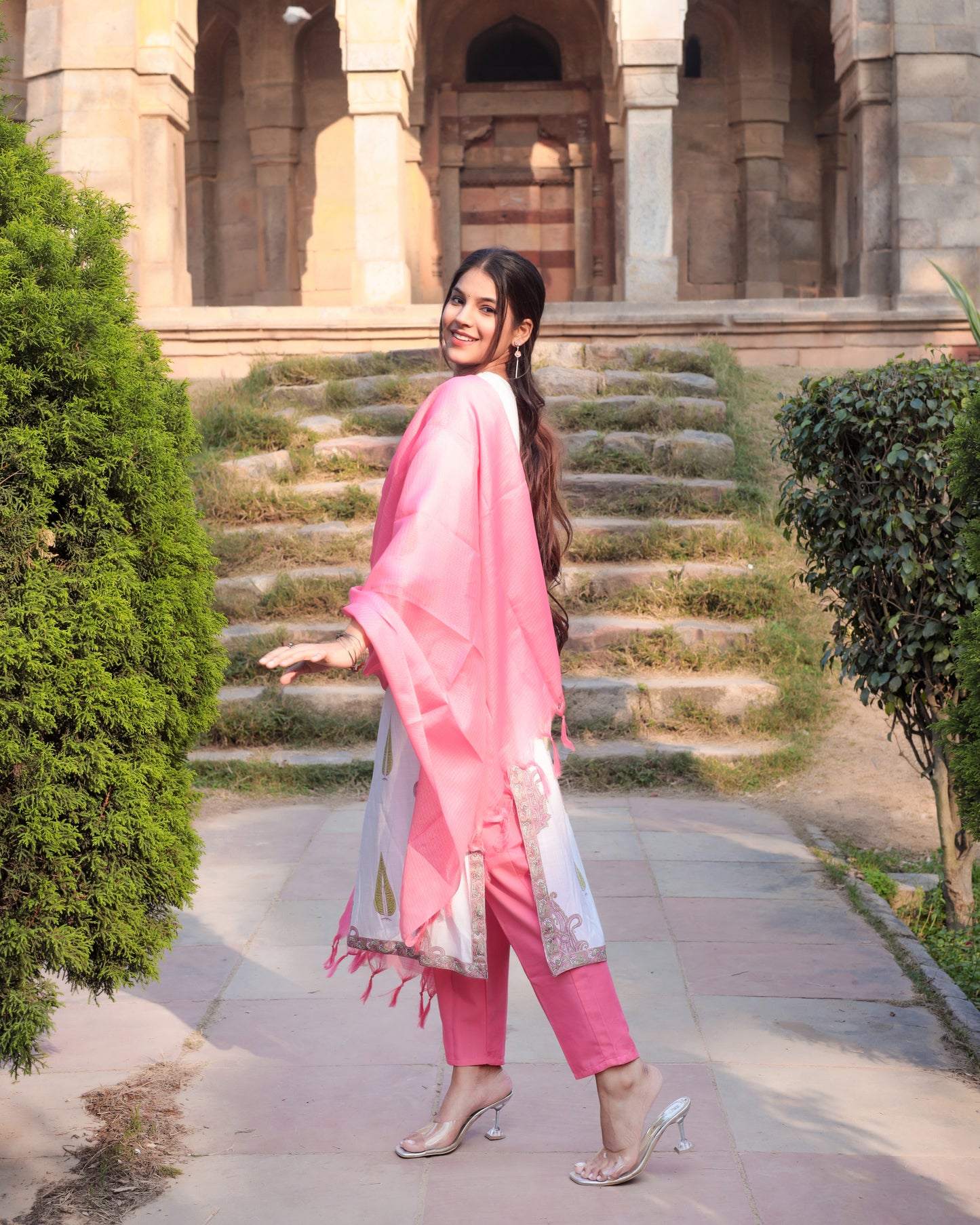 White & Pink printed Viscose suit set with dupatta, 3pc, TK168