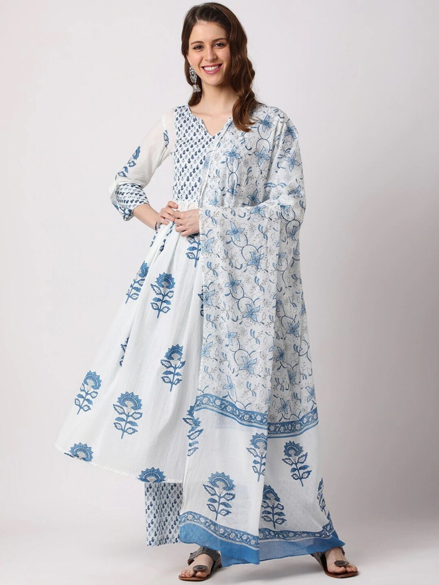 Women's Cotton Blend Printed Kurta with Pants & Dupatta- 3pc set, TK092