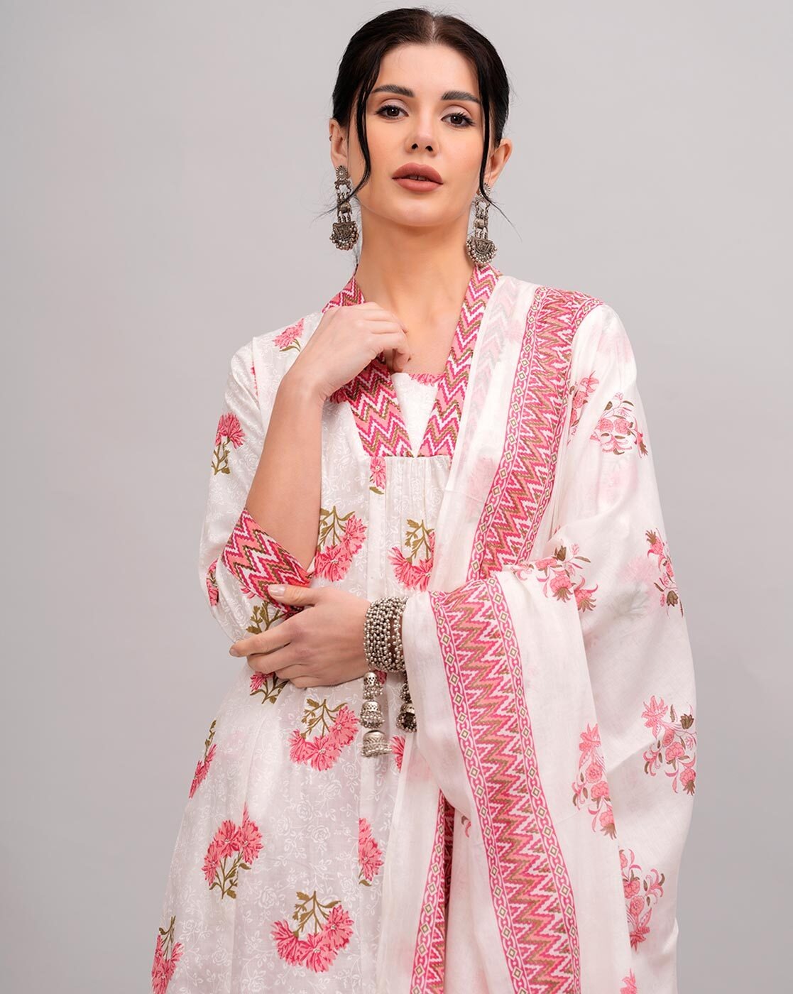 Women's Cotton Blend Printed Kurta with Pants & Dupatta- 3pc set, TK089