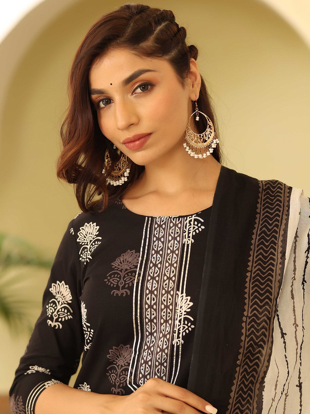 Black & White Floral Printed Rayon Kurta Pant with Dupatta, 3pc set