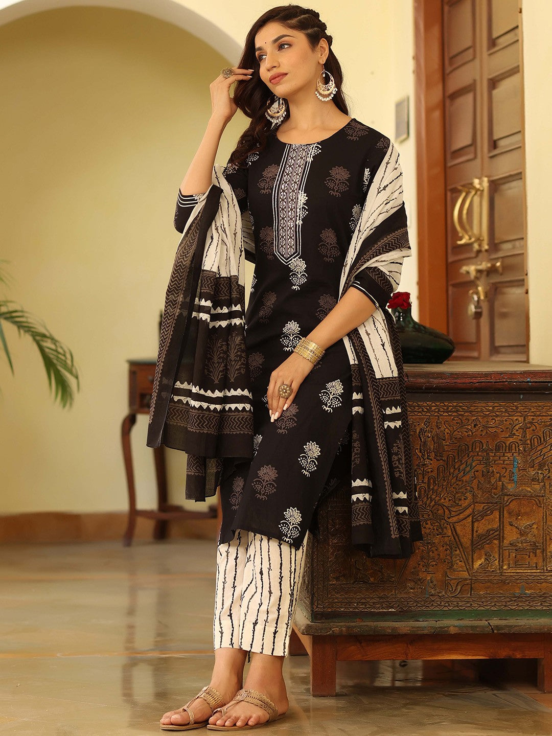 Black & White Floral Printed Rayon Kurta Pant with Dupatta, 3pc set
