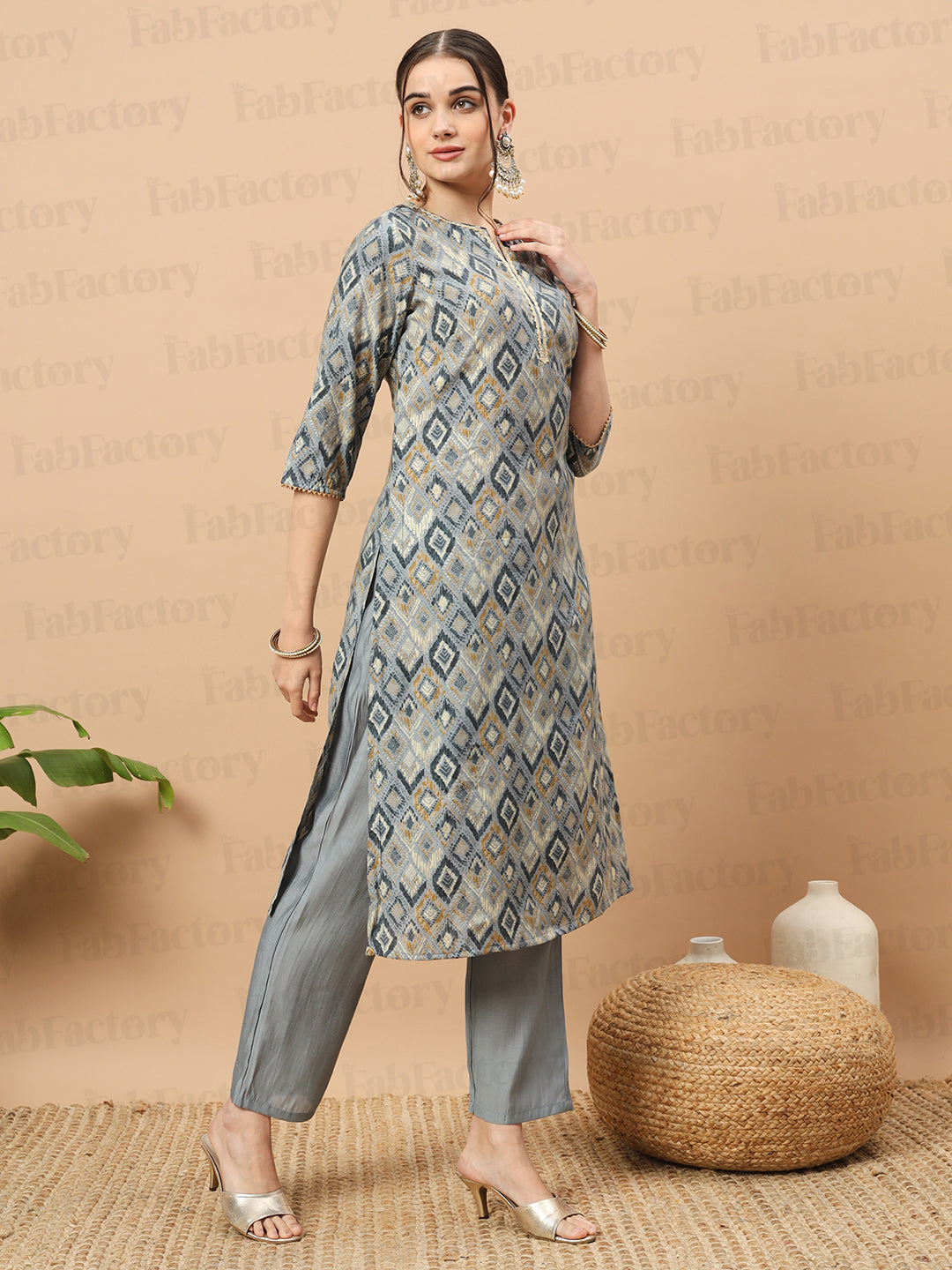 Women's  Chanderi Printed Kurta with Pant- 2pc set, TK006