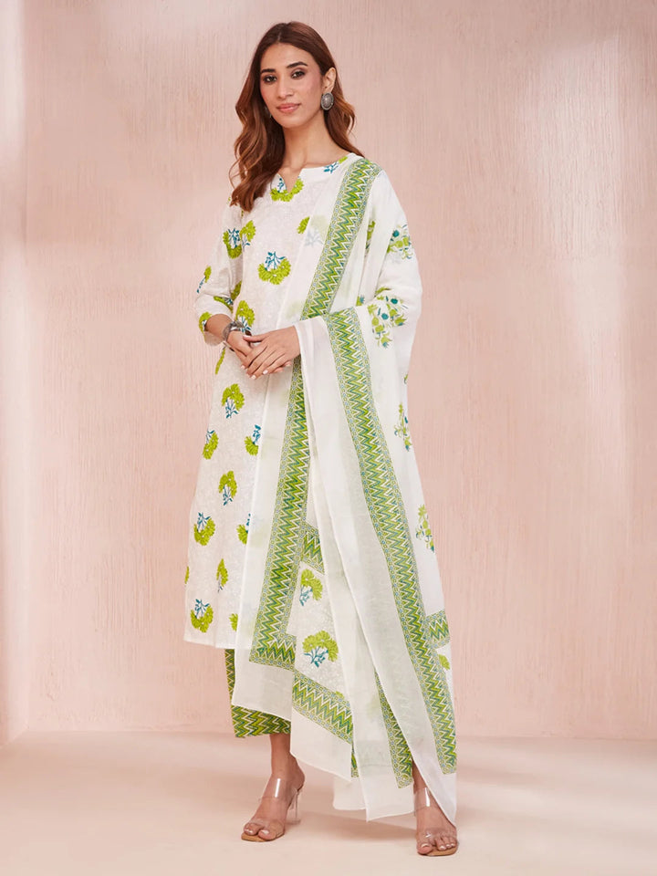 Women's  Cotton Blend Printed Kurta with Pants & Dupatta- 3pc set, TK090