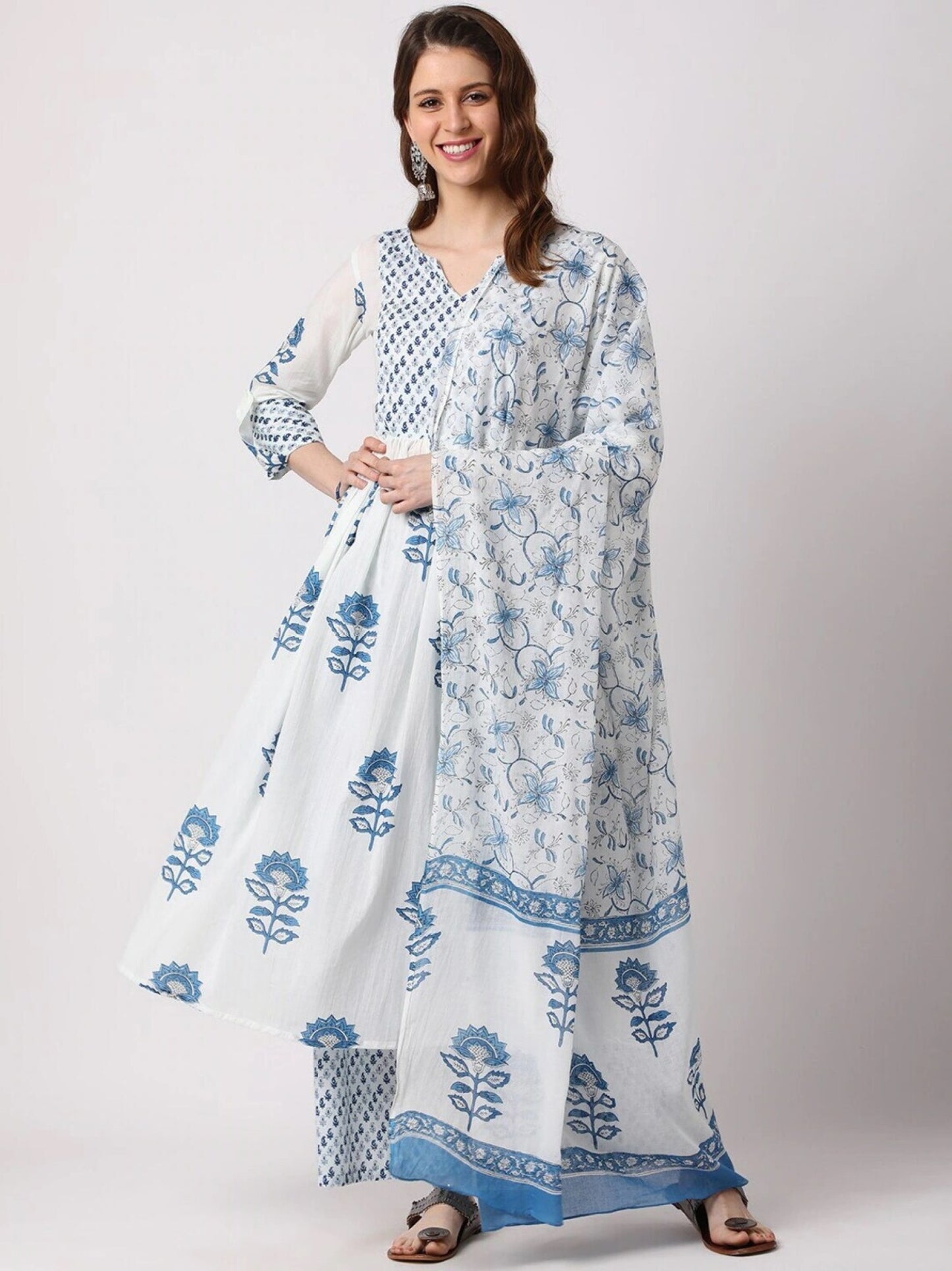 Women's  Cotton Blend Printed Kurta with Pants & Dupatta- 3pc set, TK092