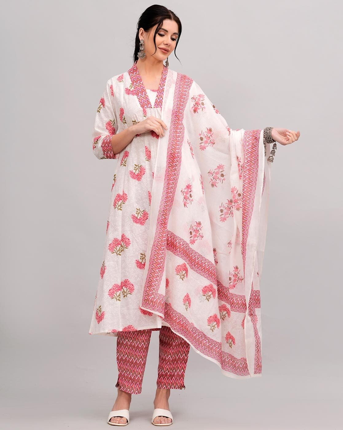 Women's  Cotton Blend Printed Kurta with Pants & Dupatta- 3pc set, TK089