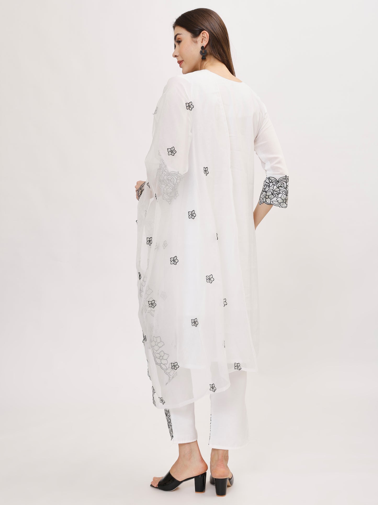 Twinkle & Tulle roman silk fabric suit set with sequen flower & net dupatta - White, TK106