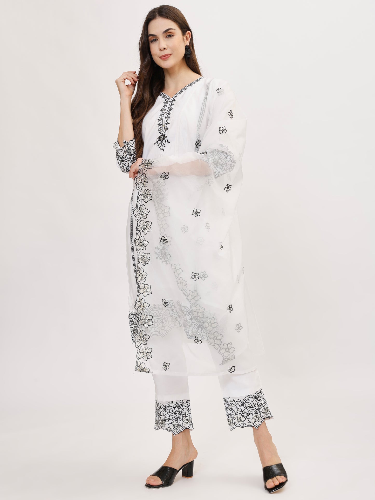 Twinkle & Tulle roman silk fabric suit set with sequen flower & net dupatta - White, TK106