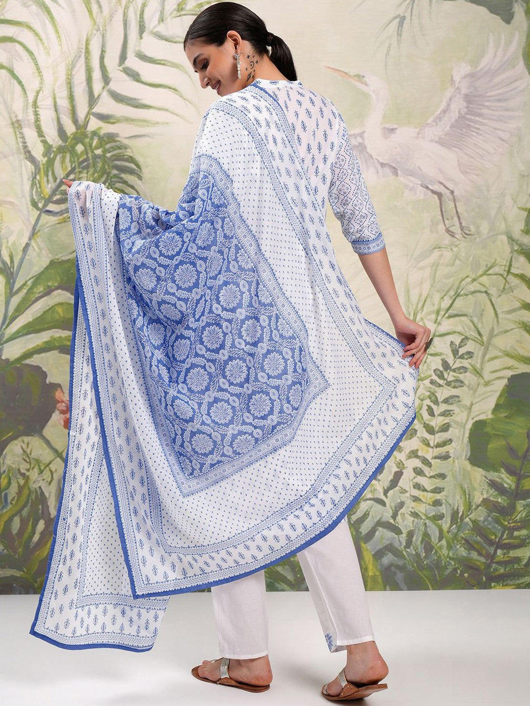 White& Blue Printed Viscose Suit set with dupatta, 3pc