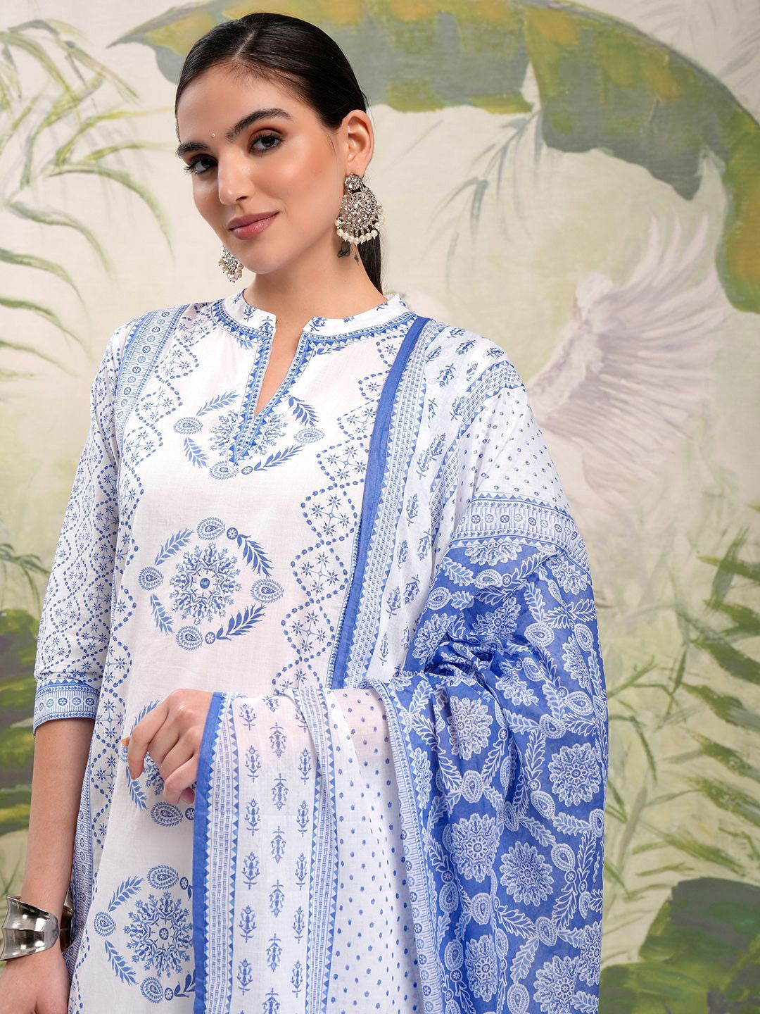 White& Blue Printed Viscose Suit set with dupatta, 3pc