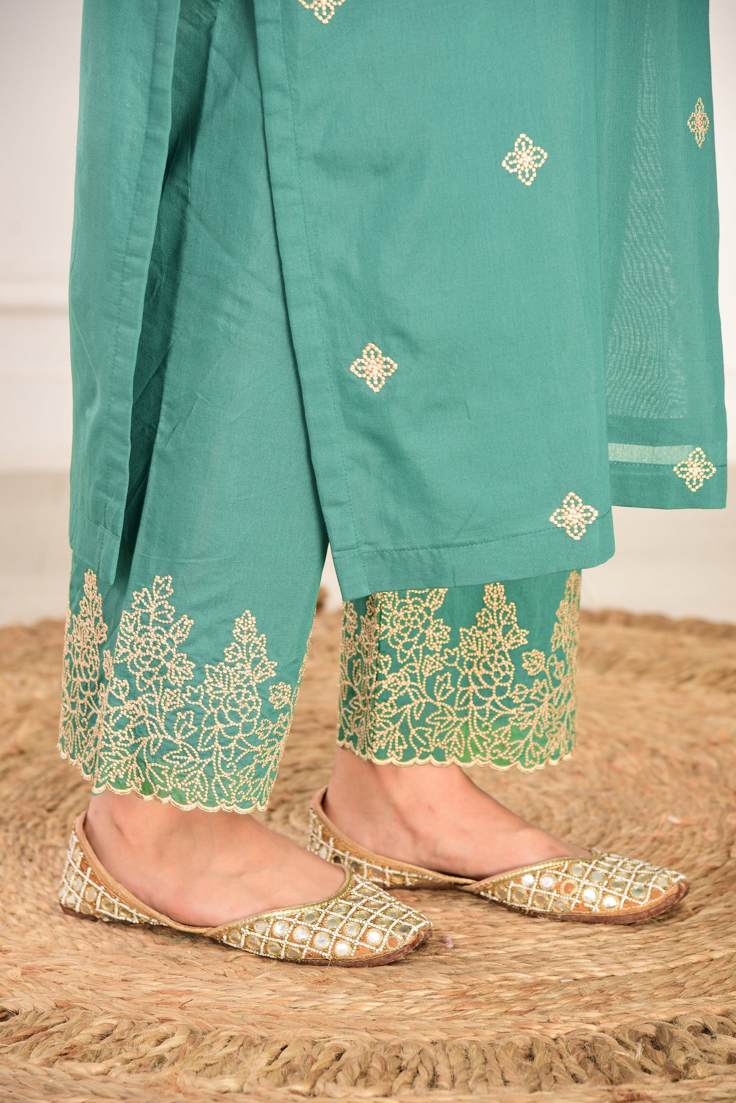 Pine Green embroidered viscose silk suit set with dupatta, 3pc