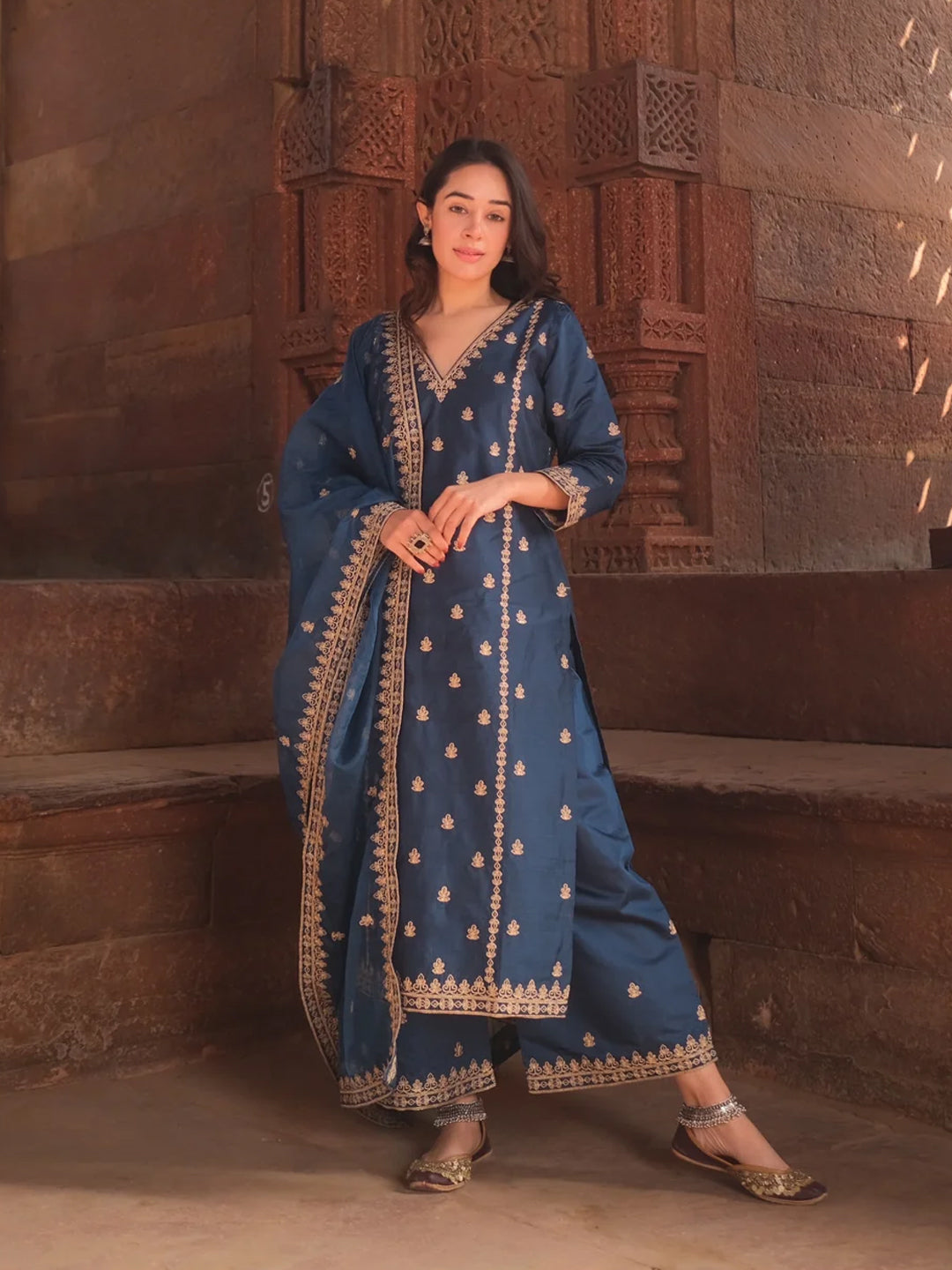 Shiny Viscose embroidered suit set with dupatta, 3pc