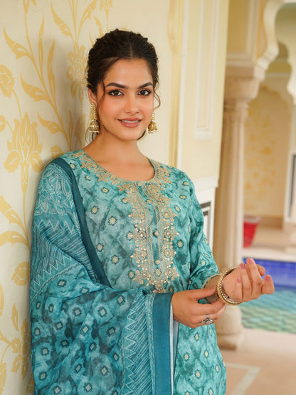 Sea Green Silk Blend Ombre Straight Kurta Trousers With Dupatta