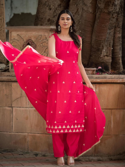 Sleeveless Embroidered Cotton Suit with Trending Heart Design