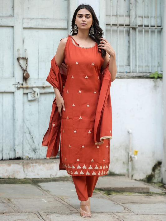 Sleeveless Embroidered Cotton Suit with Trending Heart Design